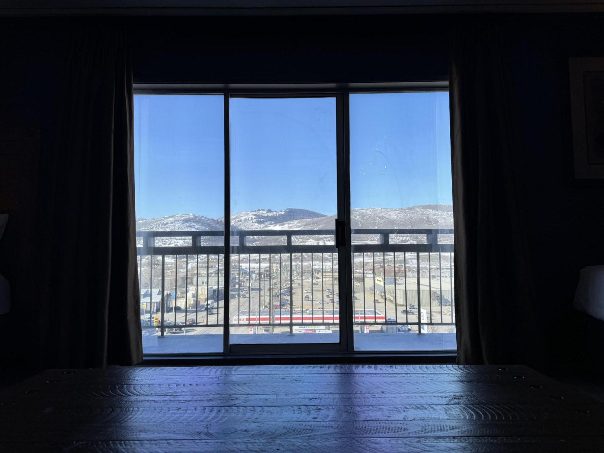Divya Sutra Plaza And Conference Centre, Vernon, Bc Bagian luar foto
